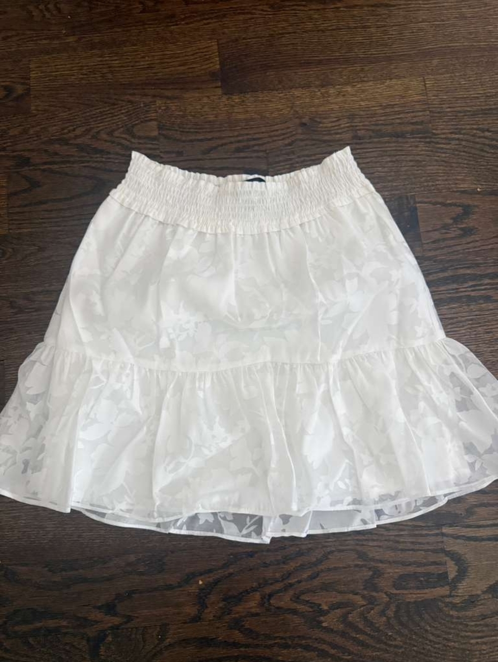 NWOT Aqua Smocked Flower White Lined Mini Skirt